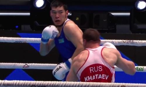 Видео победного боя казахстанского чемпиона мира со скандальным россиянином в полуфинале ЧМ-2023 по боксу