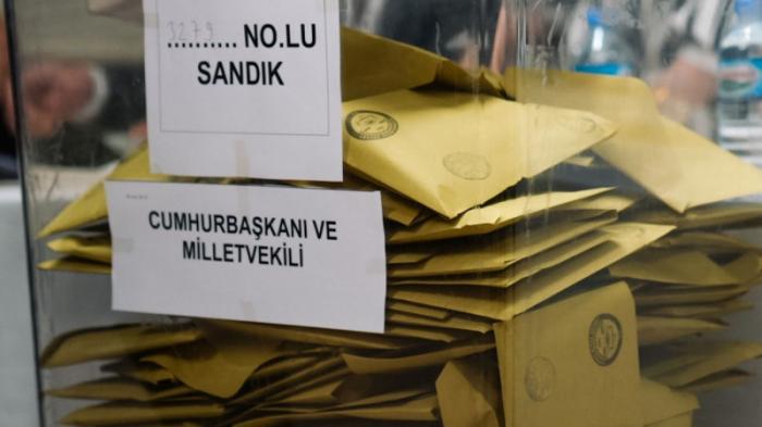Эрдоган лидирует на выборах президента - ЦИК Турции
                14 мая 2023, 21:59