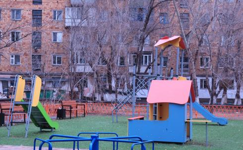 В ближайшее время в Караганде отремонтируют несколько детских площадок