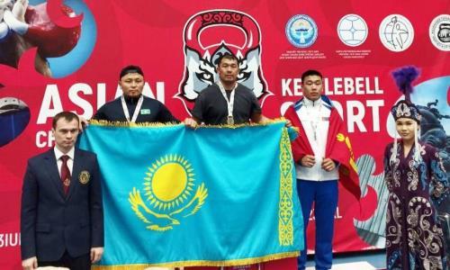 Три золотые медали на чемпионате Азии по гиревому спорту завоевали казахстанские военнослужащие