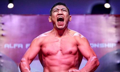 «Весь Казахстан хочет увидеть». Куат Хамитов выбрал соперника после победы на историческом турнире MMA