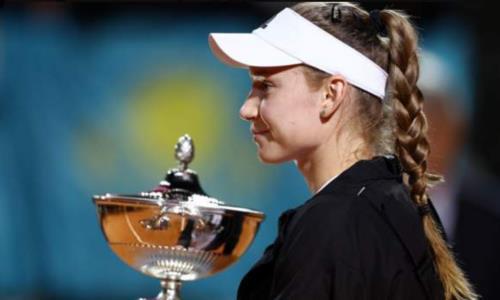 Елена Рыбакина пожаловалась на неприятный момент после выигрыша титула