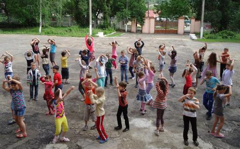 Мыть руки, фрукты и овощи: о безопасности детского летнего отдыха рассказал Юрий Залыгин