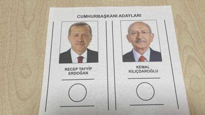 Как Эрдоган и его оппонент Кылычдароглу проголосовали во втором туре выборов
                28 мая 2023, 16:35