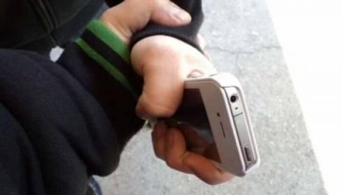 Мобильник отобрал грабитель у жителя Балхаша