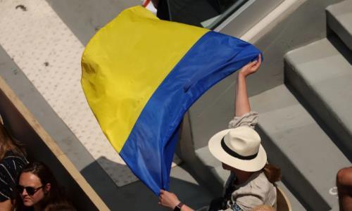 «Надругались и осквернили». В Украине жестко отреагировали на отношение к их флагу на «Ролан Гаррос»