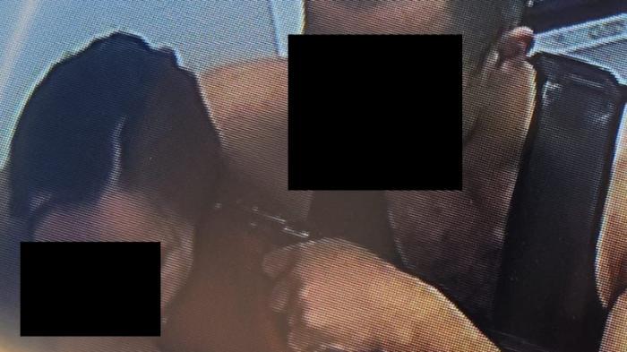 Появилось предполагаемое фото захватчика с заложницей
                18 июня 2023, 16:40