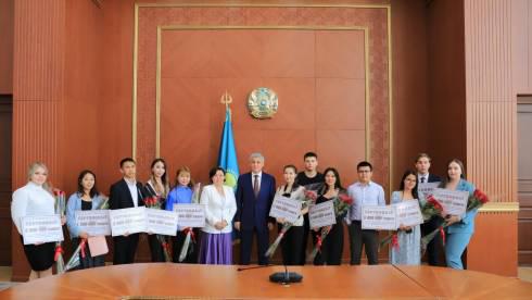 В Карагандинской области запустили новую программу поддержки молодых медиков