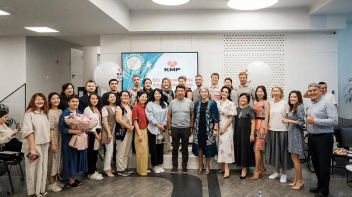Қазақша сөйле: KMF бесплатно обучает сотрудников казахскому языку
                20 июня 2023, 10:04