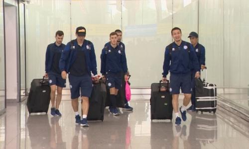 Сборная Казахстана после сенсационной победы вернулась домой