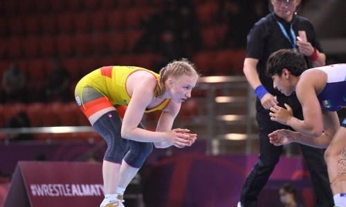 Казахстан завоевал восемь медалей на турнире по женской борьбе в Турции