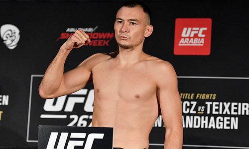 Казахскому бойцу предложили новый контракт с UFC