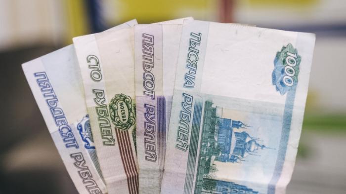 Рубль упал ниже 5 тенге в обменниках Казахстана
                01 июля 2023, 13:00