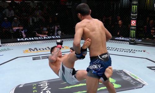 Узбекистанский дебютант UFC сенсационно нокаутировал непобежденного «Халка» на 77-й секунде. Видео