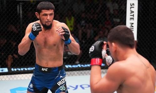 Боец из Узбекистана получил бонус за лучшее выступление турнира UFC