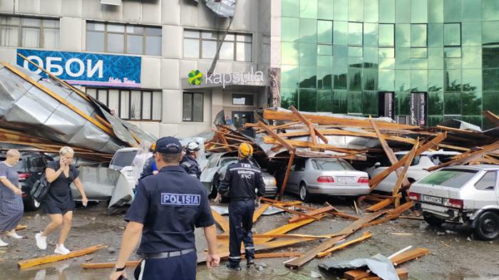 13 авто повреждено после обвала кровли торгового дома в Павлодаре
                07 июля 2023, 16:57