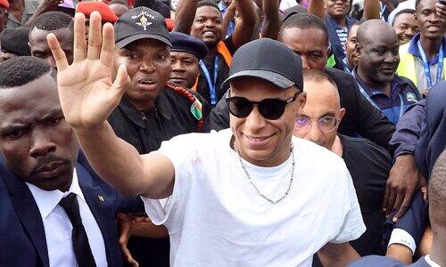 Каилиан Мбаппе прилетел на родину своего отца и устроил безумие. Видео