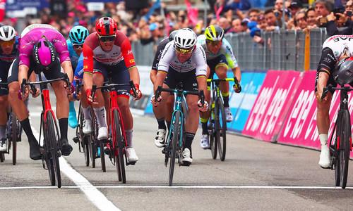 Марка Кавендиша увезла скорая помощь с восьмого этапа «Тур де Франс»