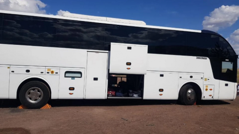 Автобус с российскими туристами застрял на день в Карагандинской области