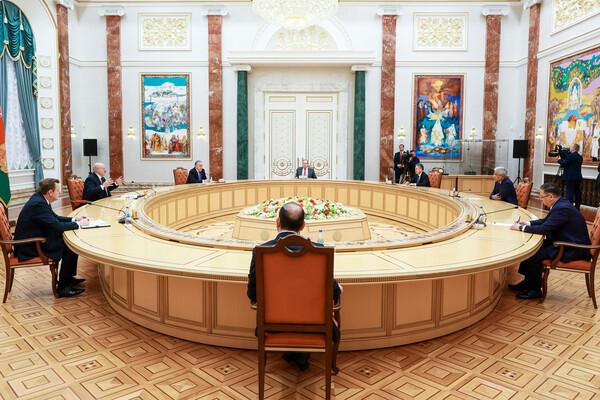 Песков рассказал о встрече Путина с Пригожиным и командирами ЧВК 