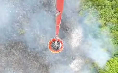 На тушение природного пожара в Карагандинской области привлечен вертолет