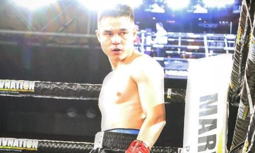Казахстанского боксера «лишили» повышения в классе в бою с непобежденным соперником