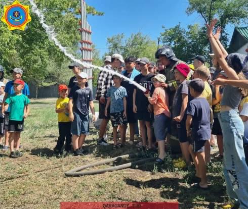 Безопасное лето: сотрудниками УЧС Темиртау проведена профиллактическая беседа с детьми