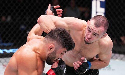 UFC исключил казахского бойца из рейтингов