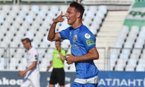Казахстанский форвард накрутил защитника и забил гол в европейском чемпионате. Видео