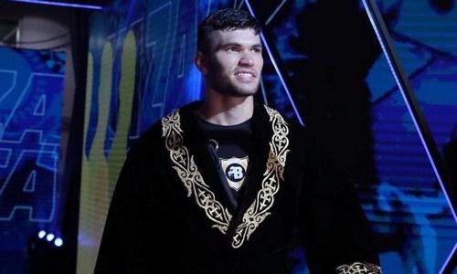 Казахстанский боксер с двумя поясами опустился в рейтинге IBF
