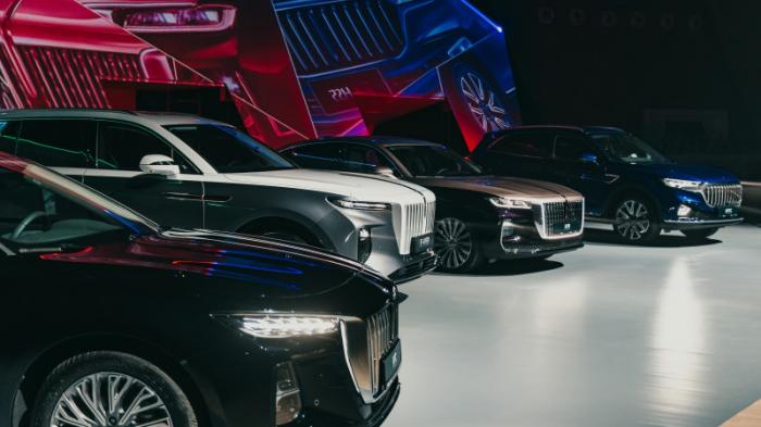 Объявлены цены автомобилей нового премиального бренда Hongqi
                15 августа 2023, 15:03