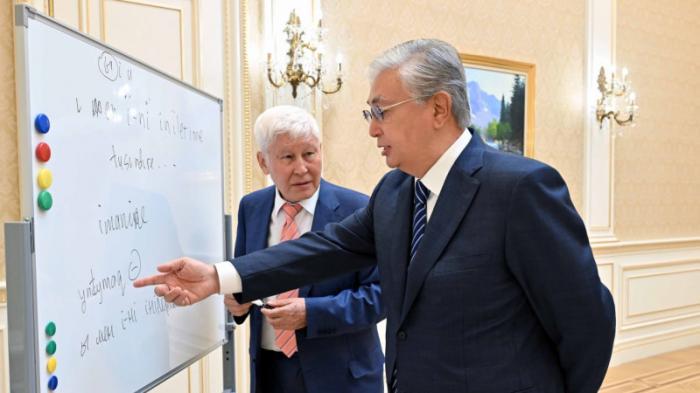 Токаев обсудил перевод казахского языка на латинскую графику
                18 августа 2023, 18:35