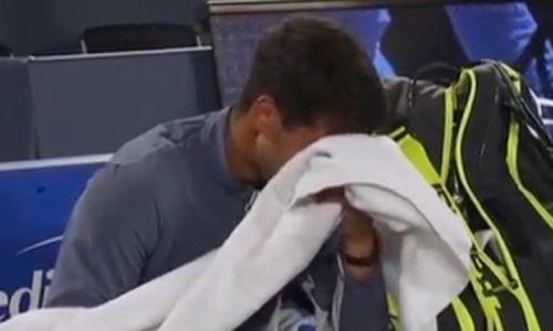 Лучший теннисист мира расплакался после поражения