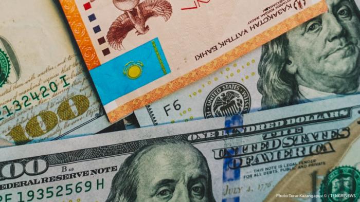 Названы официальные курсы доллара, рубля и евро на 22 августа
                21 августа 2023, 16:42