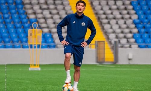Экс-футболист сборной Казахстана неожиданно объявил о завершении карьеры