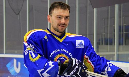 Казахстанский хоккеист провел юбилейный матч