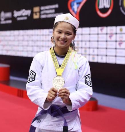 Жибек Кулымбетова стала семикратной чемпионкой мира по джиу-джитсу