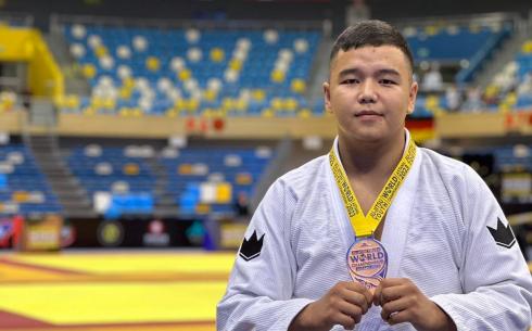 Карагандинец завоевал бронзовую медаль на чемпионате мира по джиу-джитсу среди молодежи