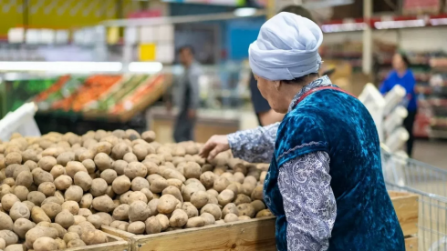 Казахстан вошел в число мировых антилидеров по расходам жителей на еду