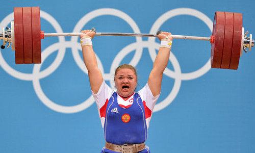 Олимпийскую призерку по тяжелой атлетике из России дисквалифицировали на восемь лет