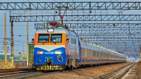 Казахстанские поезда подключат к спутниковому интернету