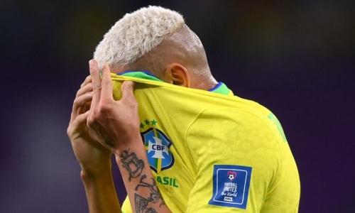 Нападающий сборной Бразилии собрался к психологу