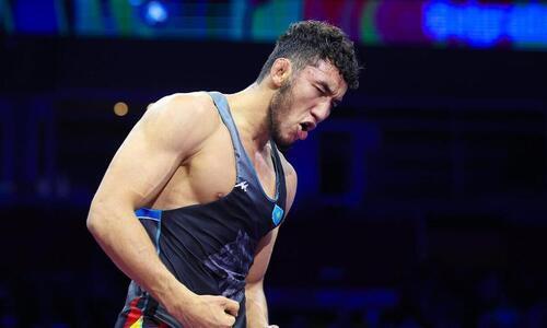 Боец UFC отреагировал на историческое «золото» Казахстана на чемпионате мира по борьбе