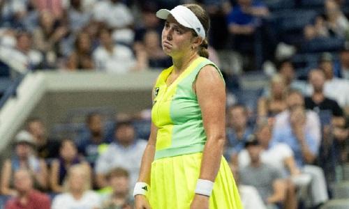 Обматерившую Рыбакину теннисистку не пустили в четвертьфинал турнира WTA