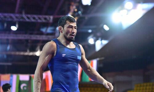 Казахстанец упустил медаль на ЧМ-2023 по борьбе