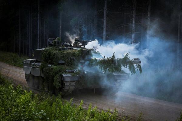 РИА Новости: российские военные подбили танк Leopard ВСУ с немецким экипажем