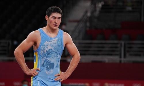 Казахстанец пробился в полуфинал ЧМ-2023 по борьбе