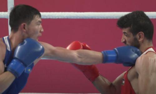 Видео полного боя с разгромной победой казахстанского боксера на Азиаде-2023