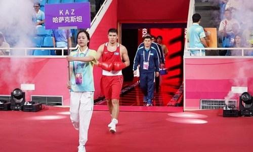 Казахстан нокаутом завоевал первую медаль в боксе на Азиаде-2023
