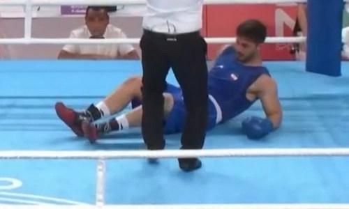 Видео мощного нокаута казахстанского боксера в бою за медаль Азиады-2023